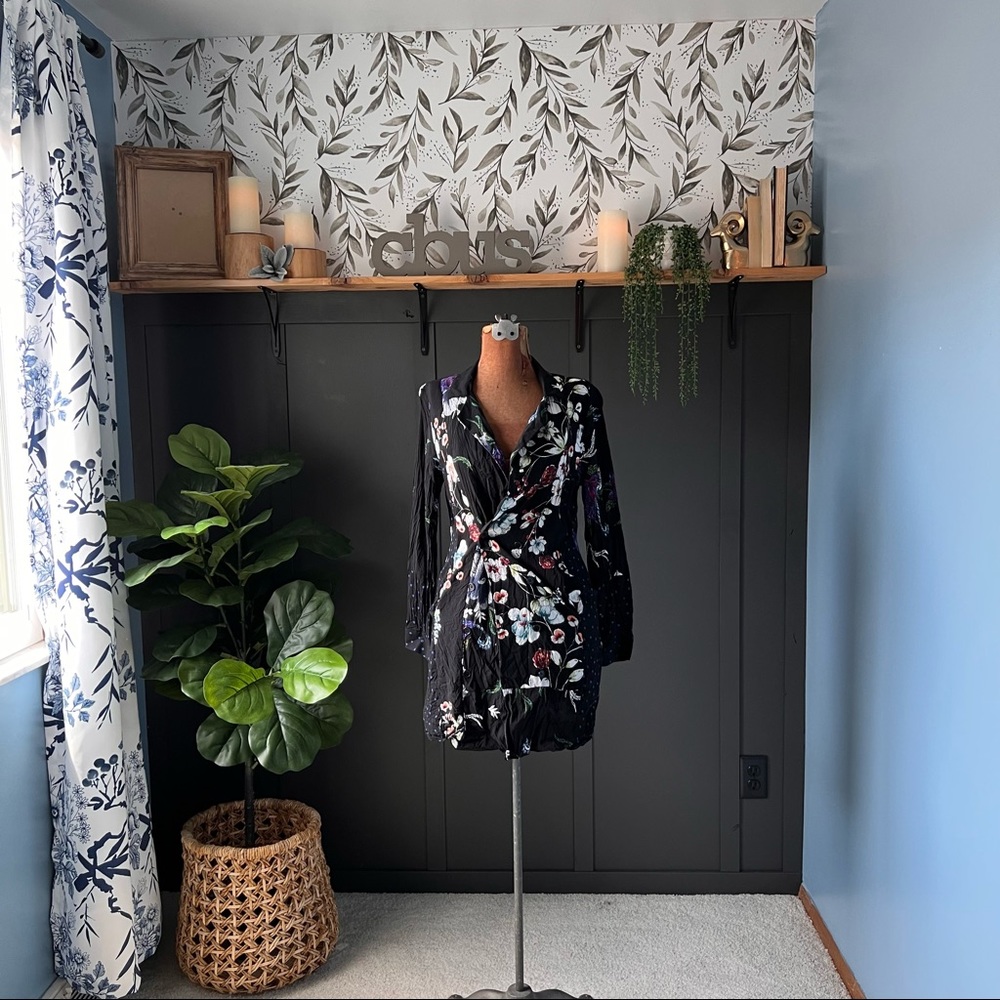 Zara floral and polka dot long sleeve blouse